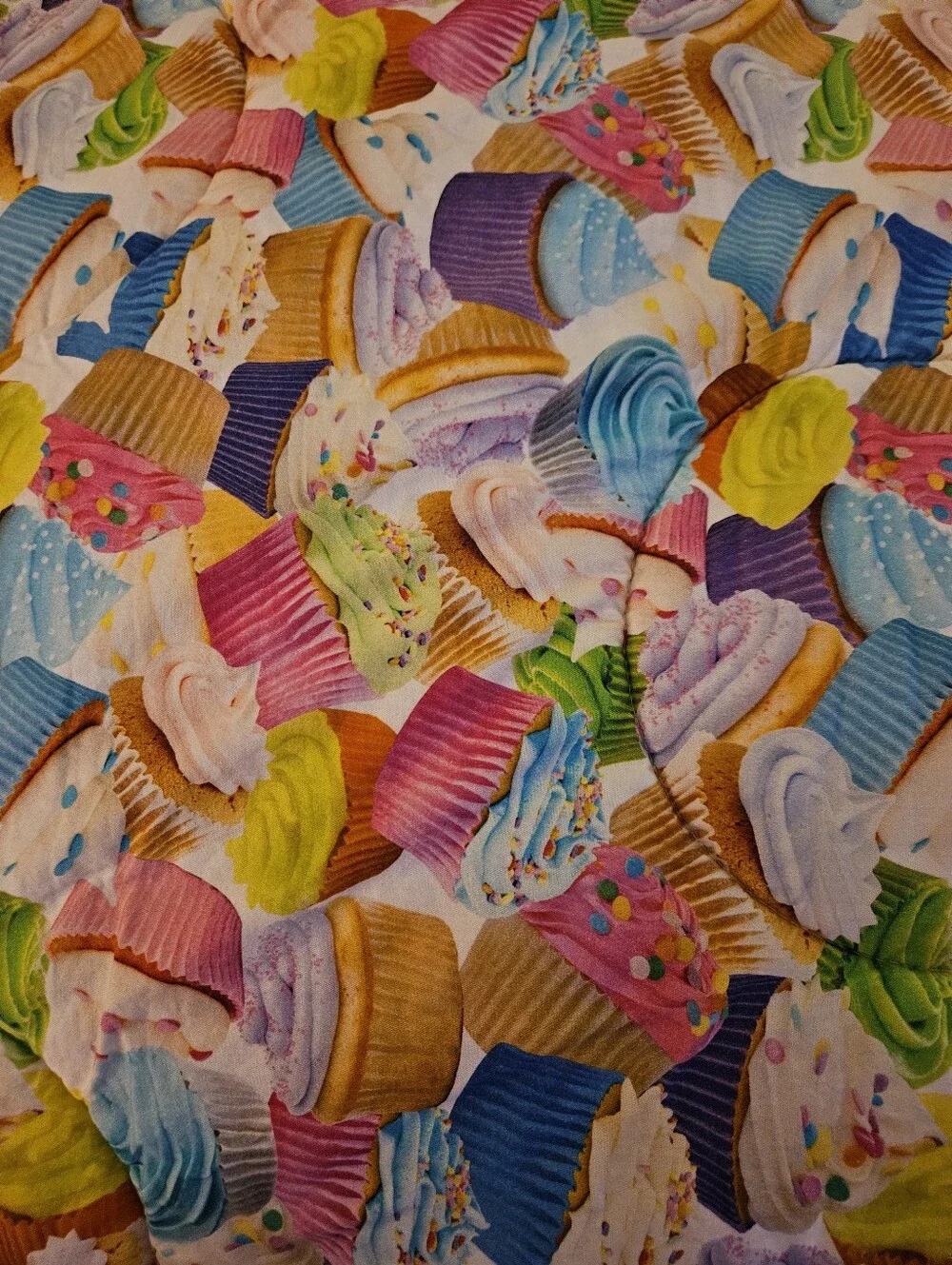Iscream Cupcake Print Twin  Quilted-Comforter Multicolor Reversable Vibrant Pink